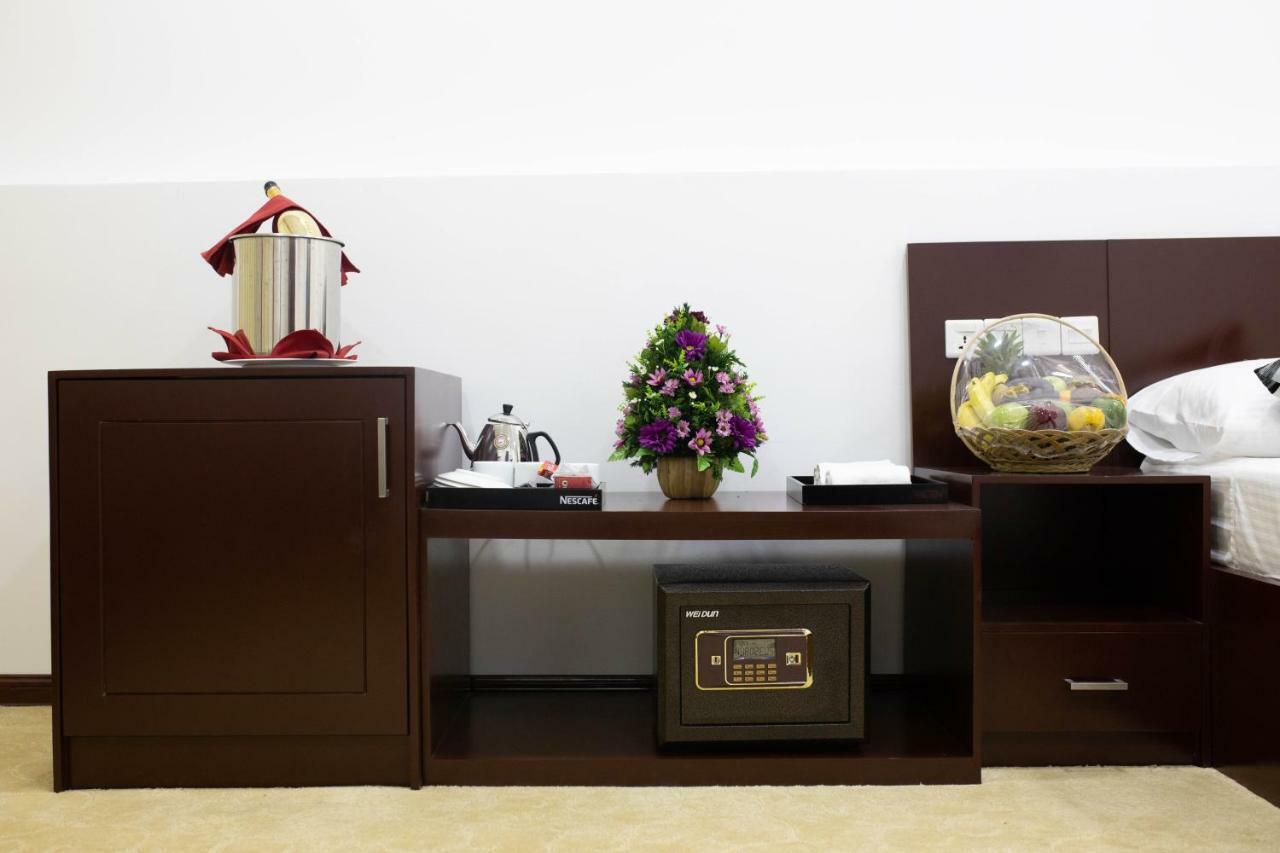 Hotel Kamrel 쿠루네갈라 외부 사진